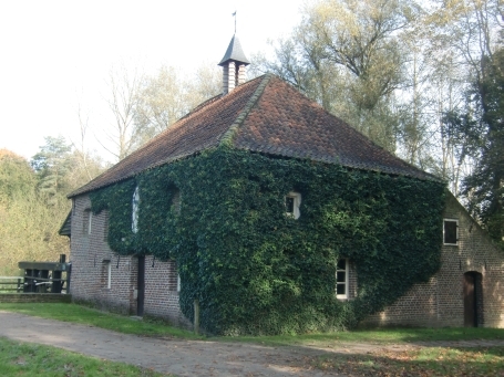 Leudal NL : Ortsteil Nunhem, Leumolen, die St. Ursula Wassermühle liegt im Naturschutzgebiet Leudal.